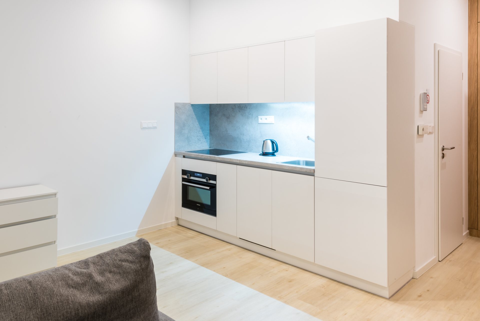 Fully equipped kitchen, where you can find everything needed for basic food preparation.